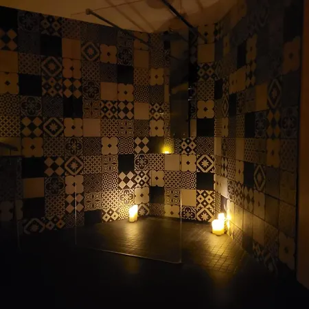 La Des Tentations Love hotel Grignan