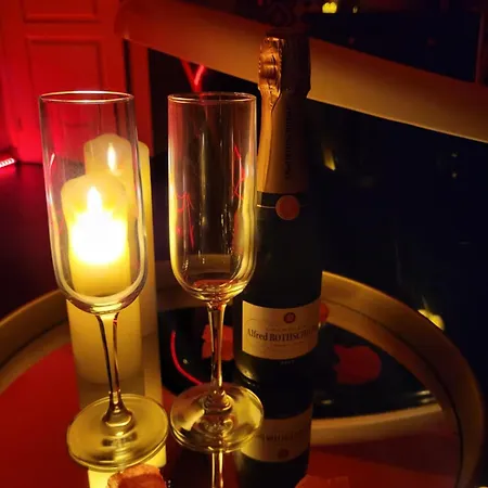 Love hotel La Des Tentations *